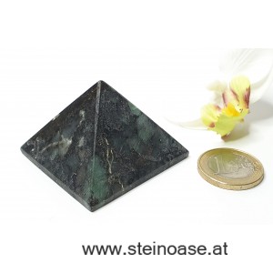 Smaragd Pyramide 4,5cm